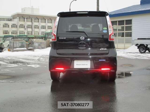 Nissan DAYZ 2018-04 212732-4
