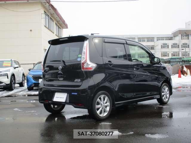 Nissan DAYZ 2018-04 212732-3