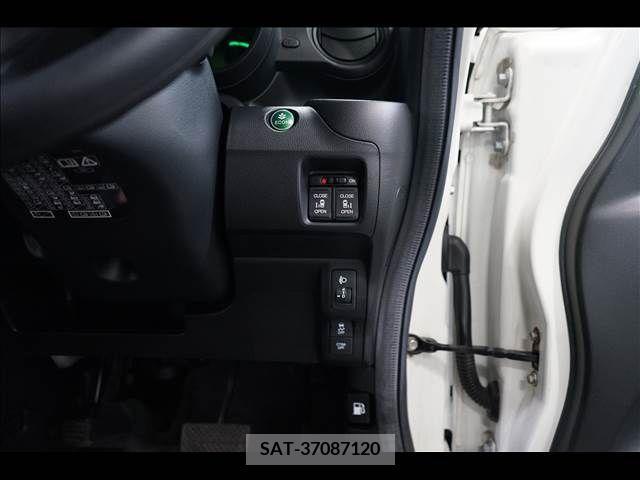 Honda N BOX 2014-10 306579-11