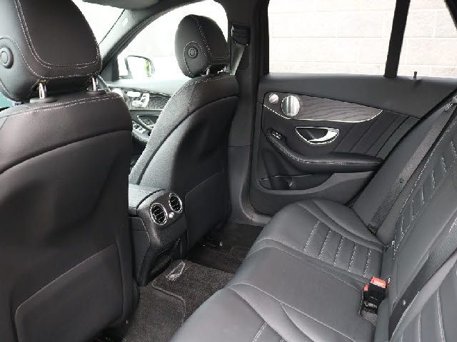 Mercedes Benz C-CLASS 2018-09 22414-3