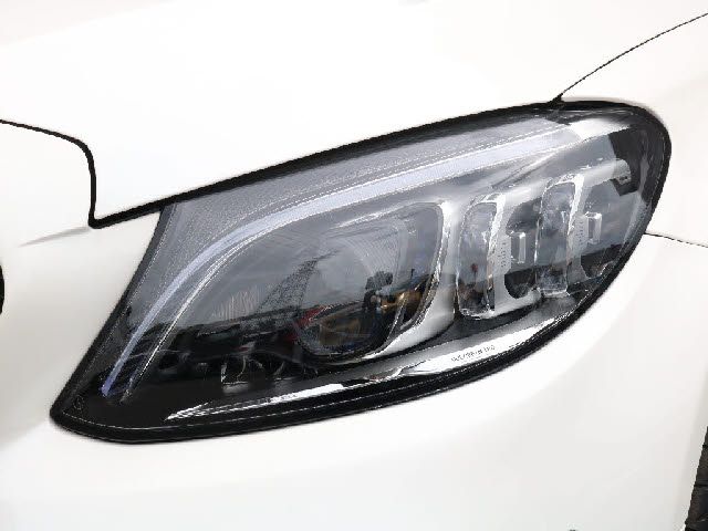 Mercedes Benz C-CLASS 2018-09 22414-18