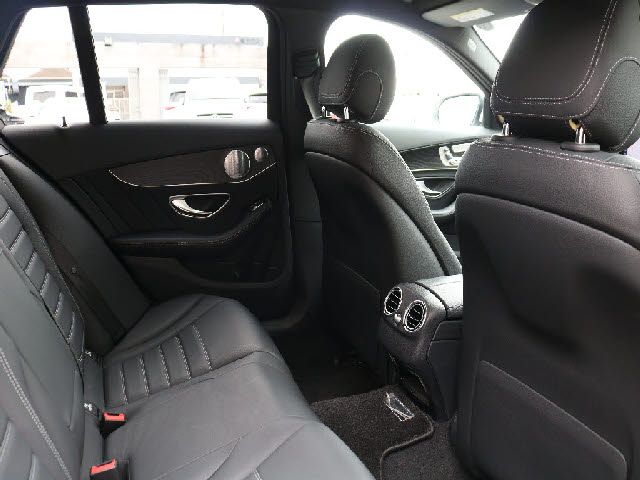 Mercedes Benz C-CLASS 2018-09 22414-13