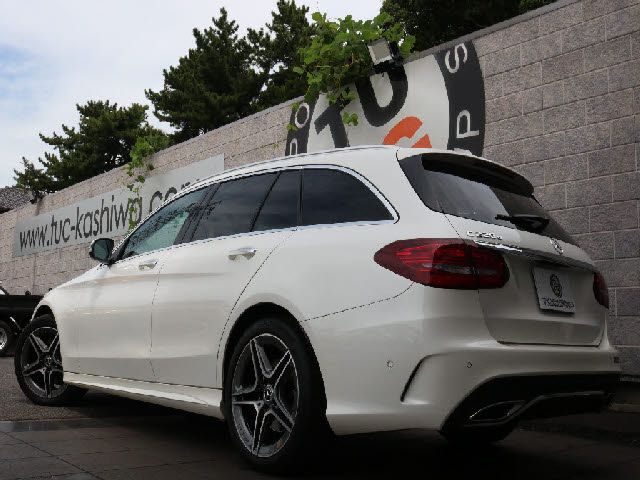 Mercedes Benz C-CLASS 2018-09 22414-2