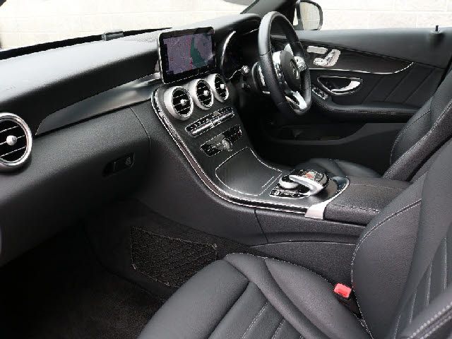 Mercedes Benz C-CLASS 2018-09 22414-1