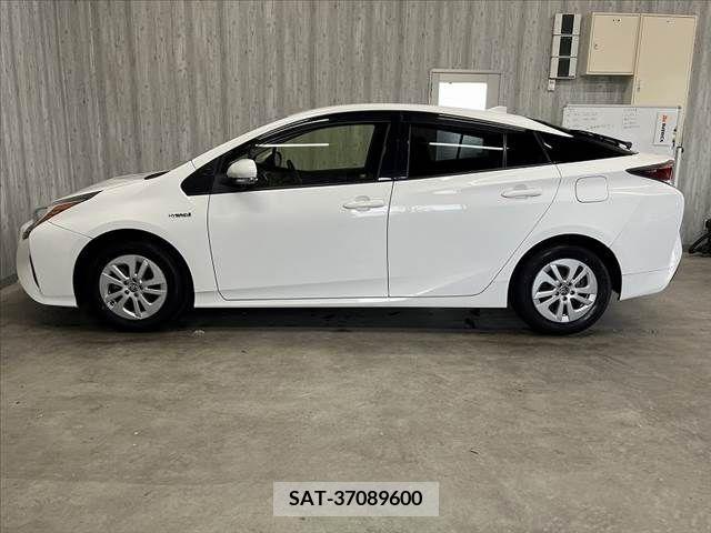Toyota PRIUS 2016-03 322263-11