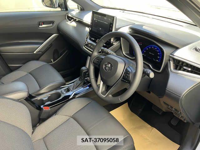 Toyota COROLLA CROSS 2023-11 390027-1