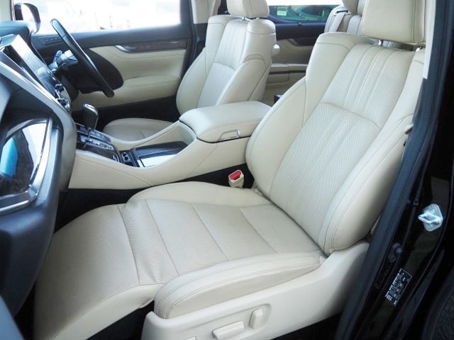 Toyota ALPHARD HYBRID 2020-03 18565-11
