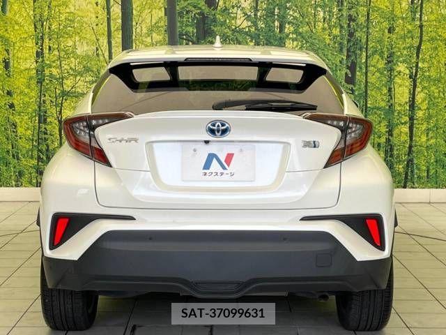 Toyota C-HR 2017-03 265063-15