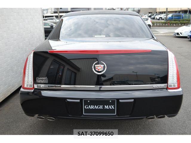 Cadillac DTS 2008-01 230536-2