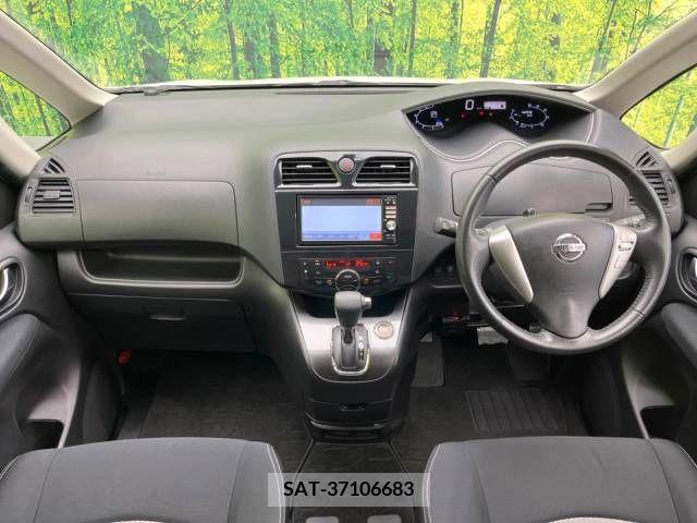 Nissan SERENA 2011-12 201124-1