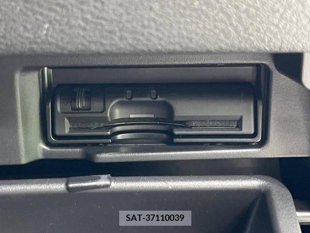 Nissan SERENA 2018-03 349562-7