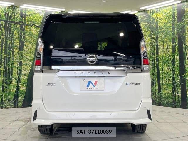 Nissan SERENA 2018-03 349562-16