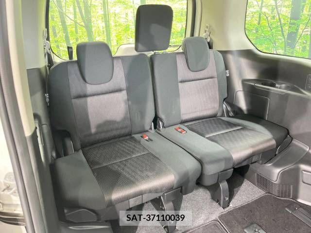 Nissan SERENA 2018-03 349562-10