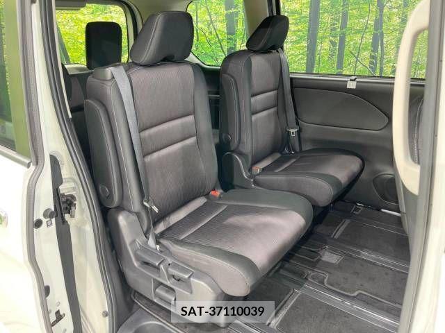 Nissan SERENA 2018-03 349562-9