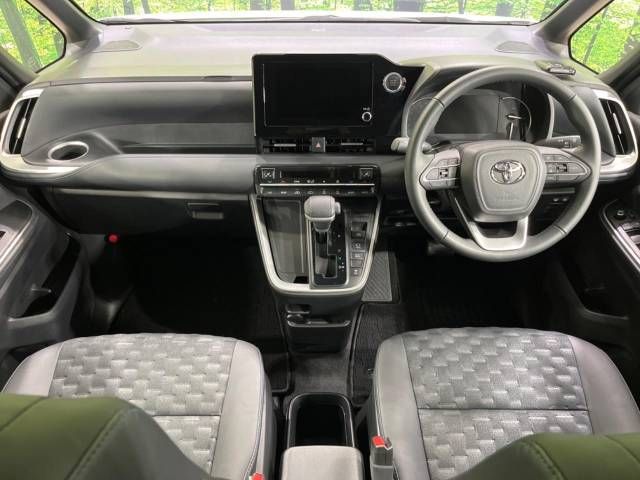 Toyota VOXY 2023-03 191769-1