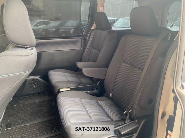 Toyota VOXY 2015-09 290251-18