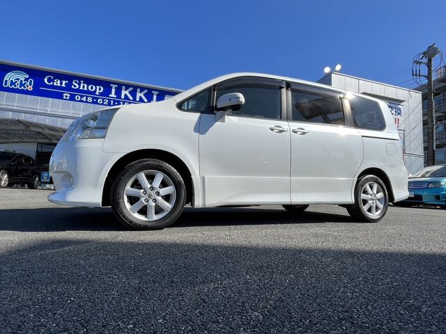 Toyota NOAH 2007-10 1291-2
