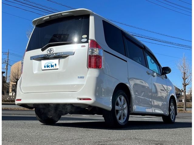 Toyota NOAH 2007-10 1291-1