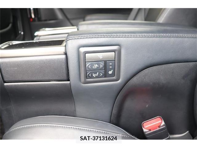 Toyota ALPHARD 2019-01 385672-17