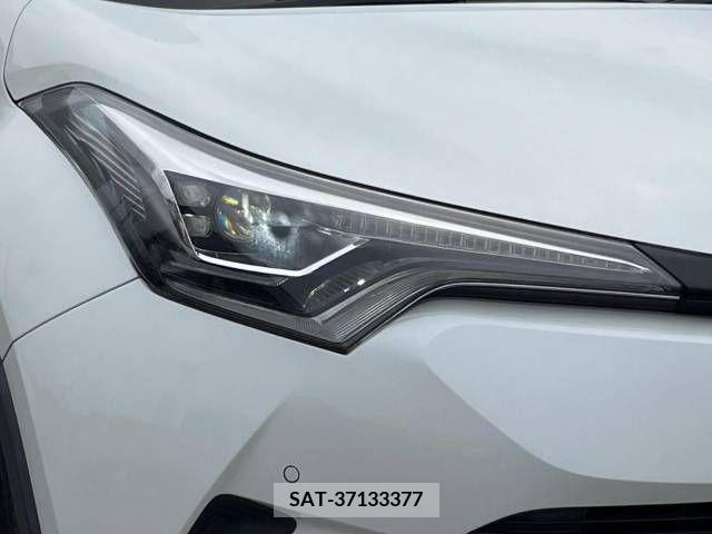 Toyota C-HR 2017-06 322999-14