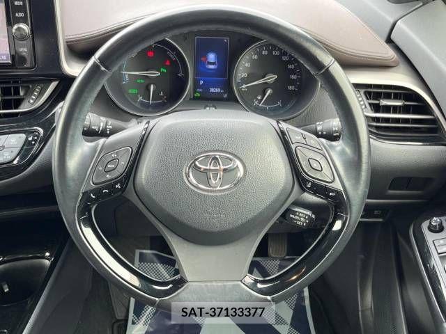 Toyota C-HR 2017-06 322999-13