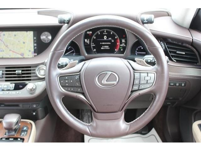 Lexus LS 2018-04 6222-16