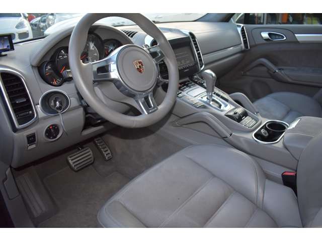 Porsche CAYENNE 2012-12 22908-13