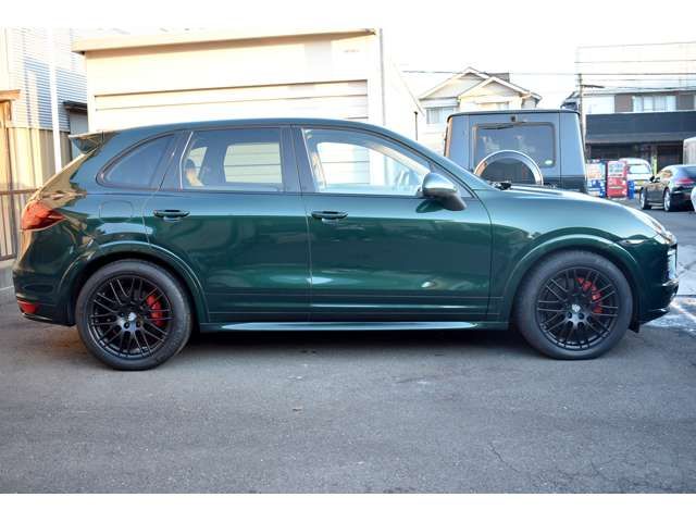 Porsche CAYENNE 2012-12 22908-9