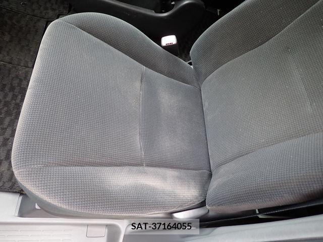 Toyota VOXY 2008-09 289229-18