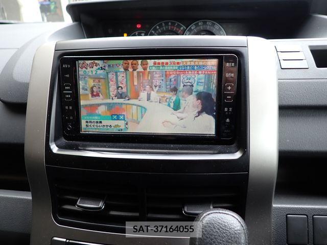 Toyota VOXY 2008-09 289229-11
