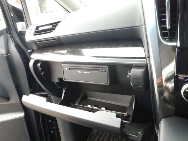 Toyota ALPHARD 2021-11 195521-14