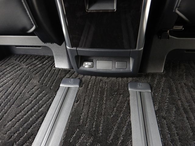 Toyota ALPHARD 2021-11 195521-16