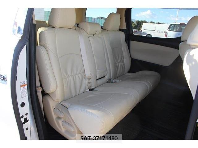 Toyota VELLFIRE 2018-08 205349-16