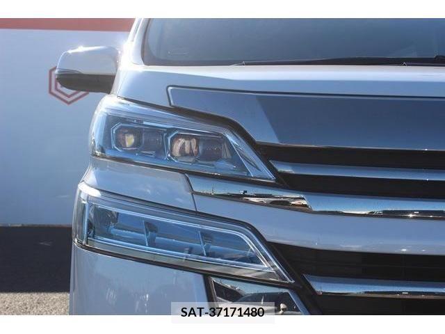 Toyota VELLFIRE 2018-08 205349-11