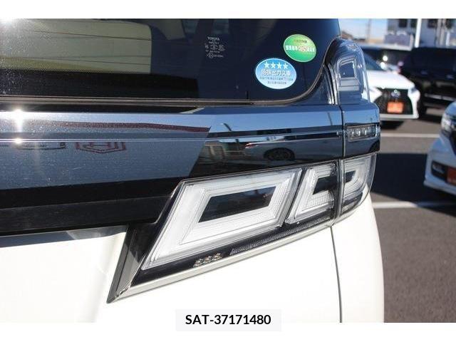 Toyota VELLFIRE 2018-08 205349-12