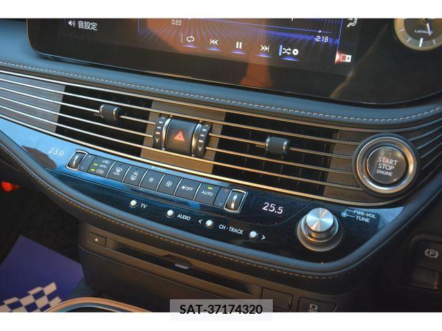 Lexus LS 2021-08 214103-11