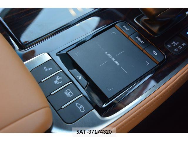 Lexus LS 2021-08 214103-12