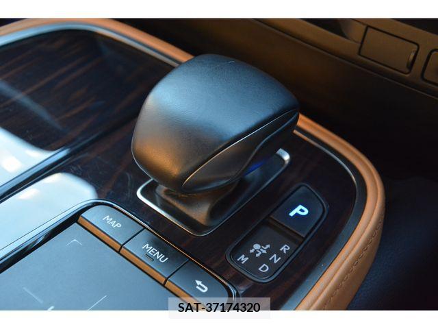 Lexus LS 2021-08 214103-13