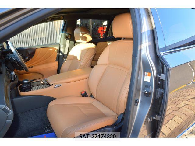 Lexus LS 2021-08 214103-15