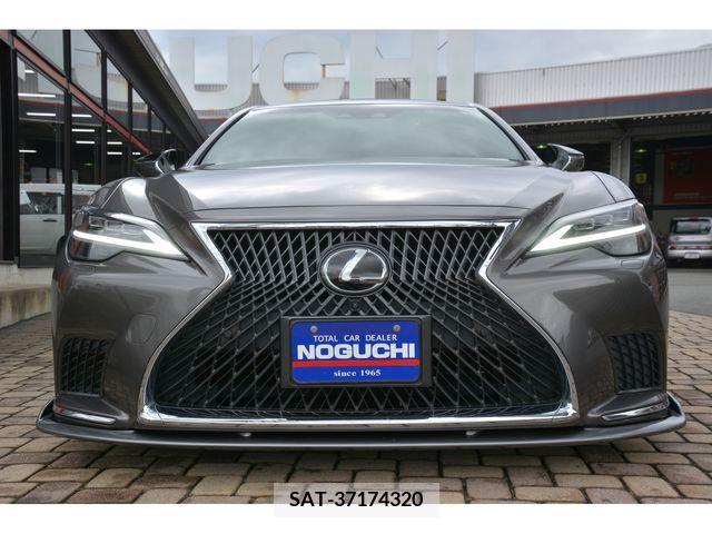 Lexus LS 2021-08 214103-1
