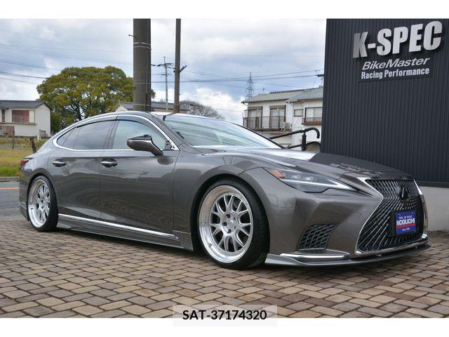 Lexus LS 2021-08 214103-2