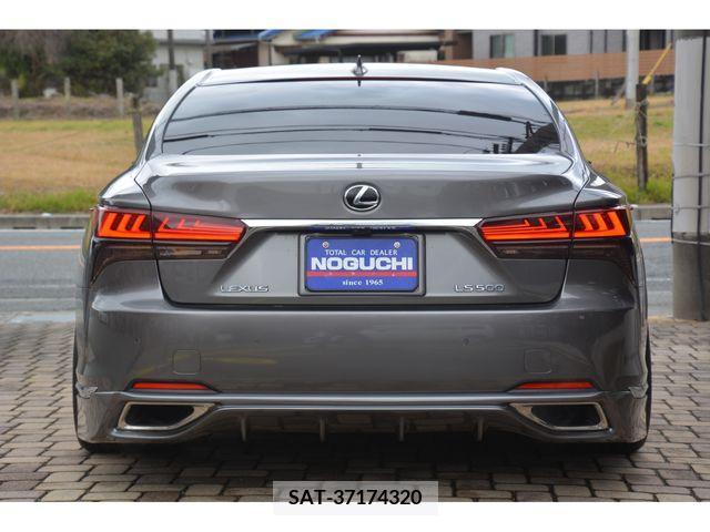 Lexus LS 2021-08 214103-5