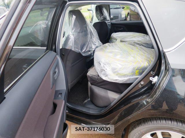 Toyota AURIS 2013-03 261508-7