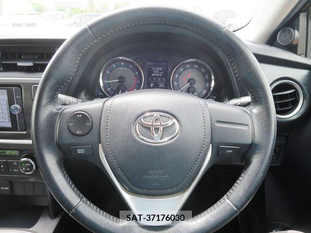 Toyota AURIS 2013-03 261508-10