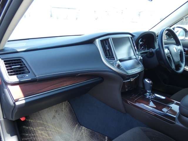 Toyota CROWN SEDAN 2014-01 3390-29
