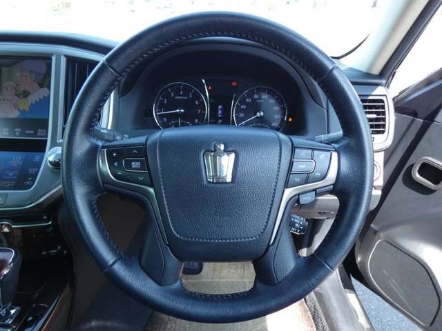 Toyota CROWN SEDAN 2014-01 3390-11