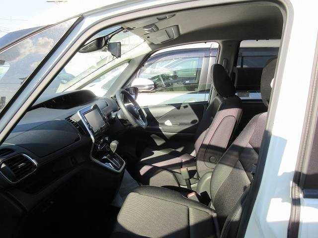 Nissan SERENA 2019-03 194028-12
