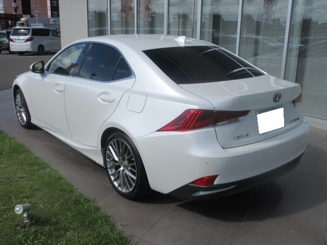 Lexus IS 2017-11 11191-3