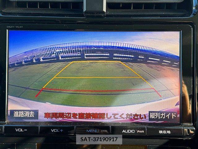 Toyota PRIUS 2016-07 223626-10