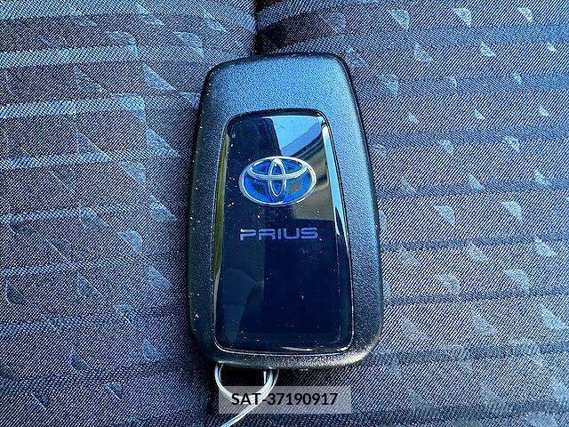 Toyota PRIUS 2016-07 223626-11
